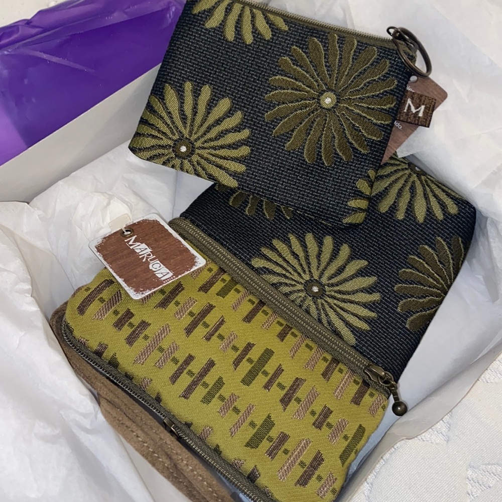 Maruca cross body neutral flower bag and matching wallet